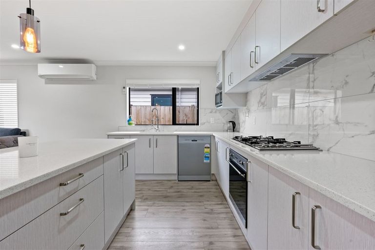 Photo of property in 20 Softwood Avenue, Takanini, 2110