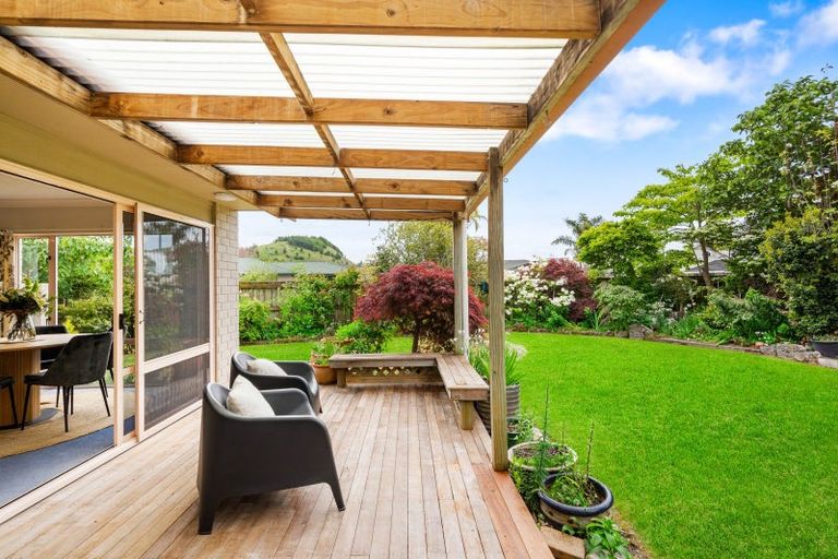 Photo of property in 4 Bishops Close, Greenmeadows, Napier, 4112