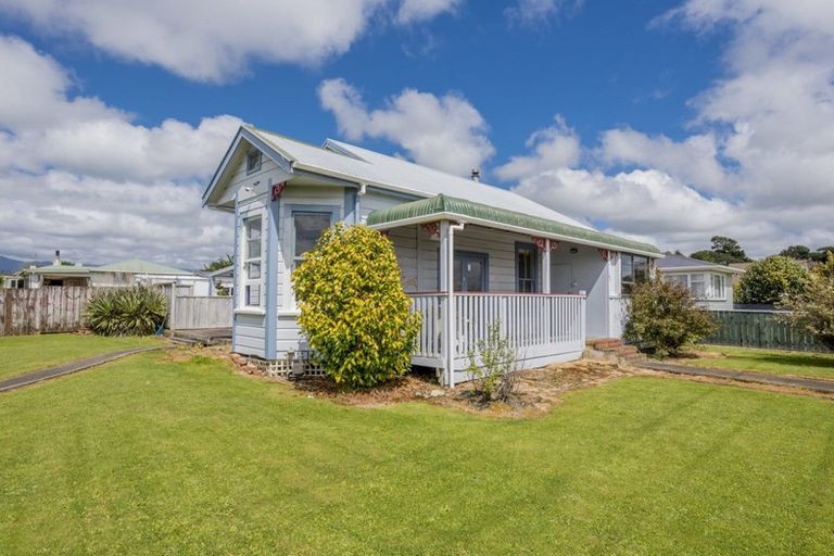 Photo of property in 176 Tiro Tiro Road, Levin, 5510