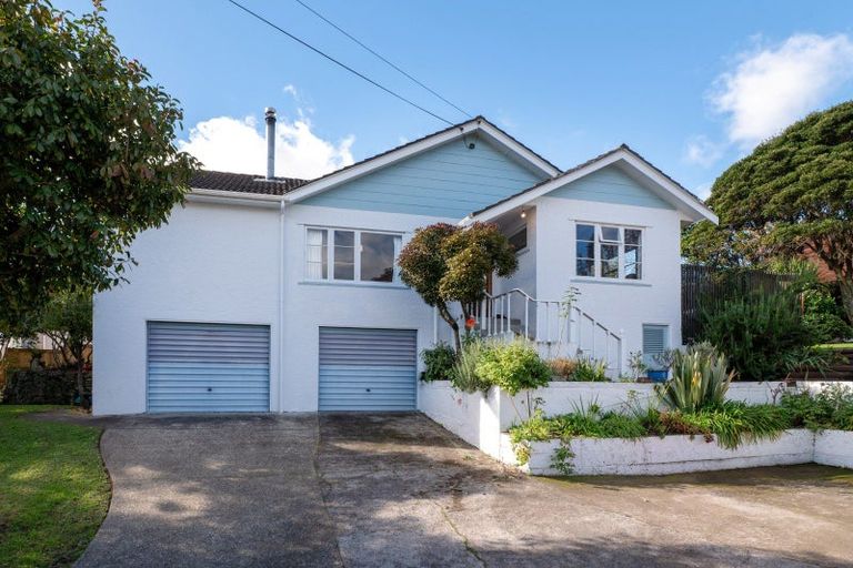 Photo of property in 22 Selwyn Road, Lynmore, Rotorua, 3010