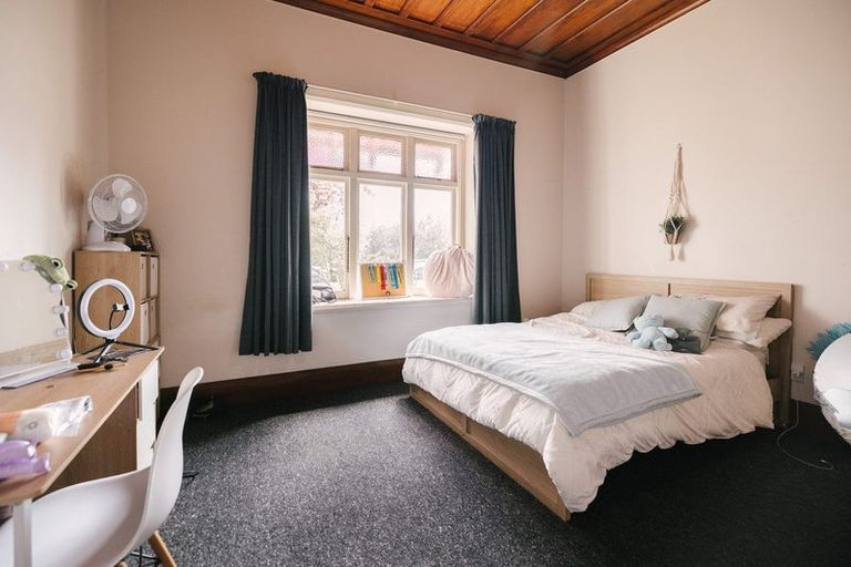 Photo of property in 74 Chelwood Street, Takaro, Palmerston North, 4412