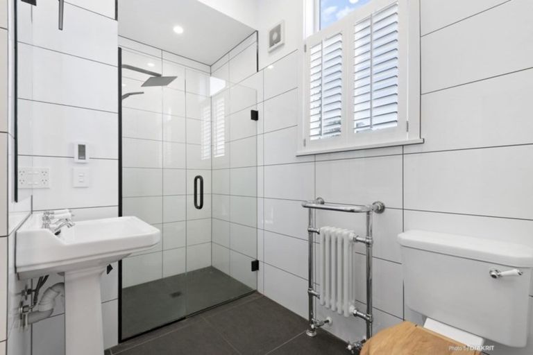 Photo of property in 6 Orangi Kaupapa Road, Northland, Wellington, 6012