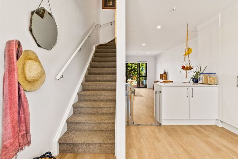 Photo of property in 4/2 Brandon Road, Glen Eden, Auckland, 0602