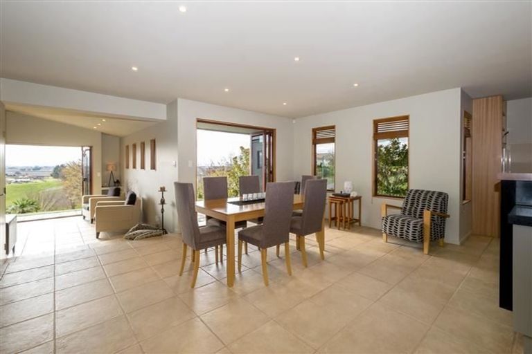 Photo of property in 2 Ridgetop Rise, Fairhall, Blenheim, 7272