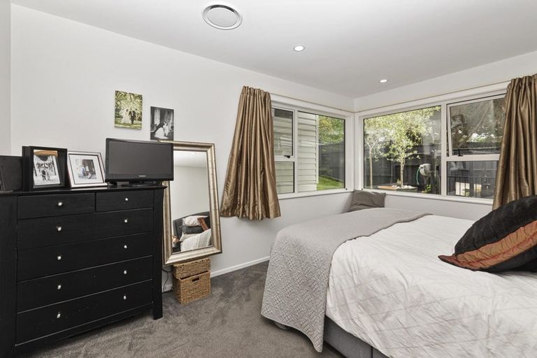 Photo of property in 12 Kashmir Road, Glen Eden, Auckland, 0602