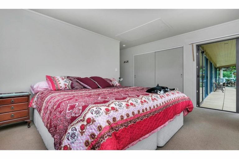 Photo of property in 11 Pineview Lane, Helensville, 0875