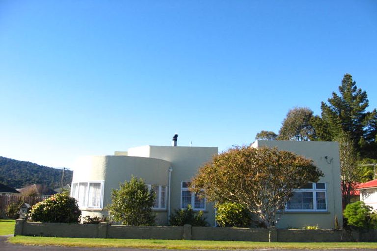Photo of property in 11 Joyce Crescent, Greymouth, 7805