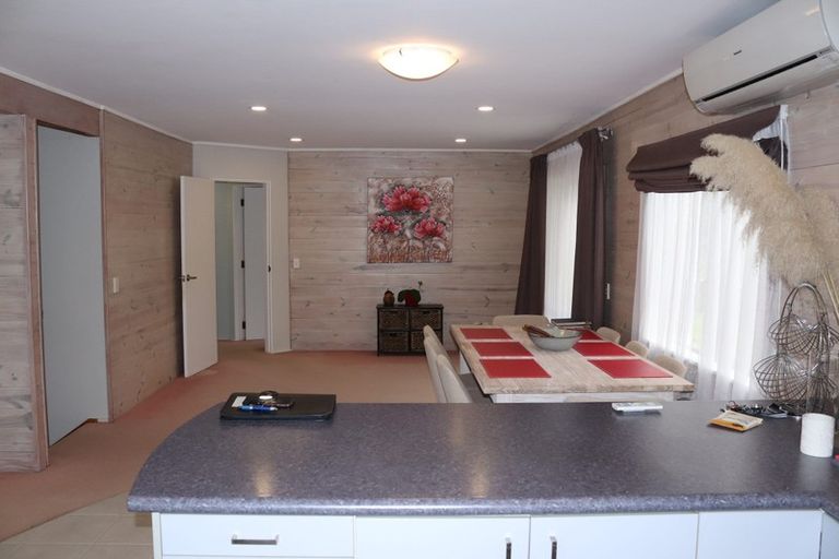 Photo of property in 49 Milan Drive, Glen Eden, Auckland, 0602