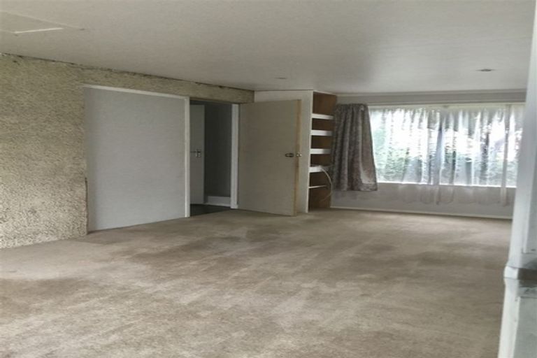 Photo of property in 56 Sherwood Avenue, Te Atatu South, Auckland, 0610