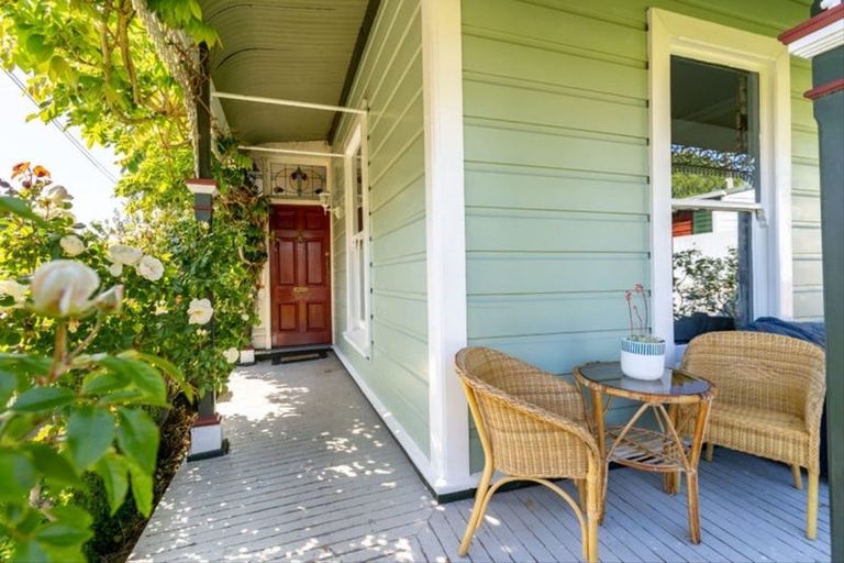 Photo of property in 143 Kenmure Road, Kenmure, Dunedin, 9011