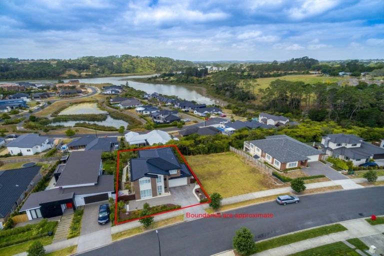 Photo of property in 88 Pohutukawa Parade, Riverhead, 0820