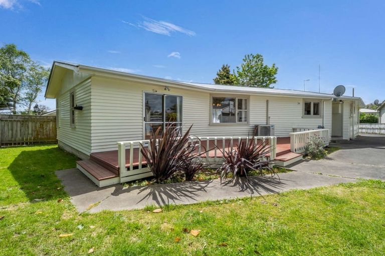 Photo of property in 14 Antrim Place, Hokowhitu, Palmerston North, 4410