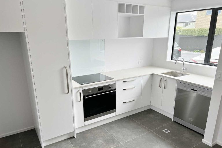 Photo of property in 2/111 Edgeware Road, St Albans, Christchurch, 8014