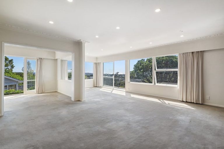 Photo of property in 24 Speedy Crescent, Hillcrest, Auckland, 0627