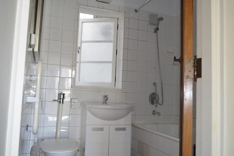 Photo of property in 193u4 The Terrace, Wellington Central, Wellington, 6011