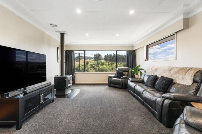 Photo of property in 90 Main South Road, Green Island, Dunedin, 9018