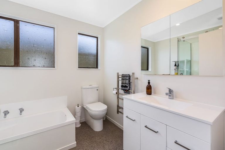 Photo of property in 12 Thimble Lane, Whitby, Porirua, 5024