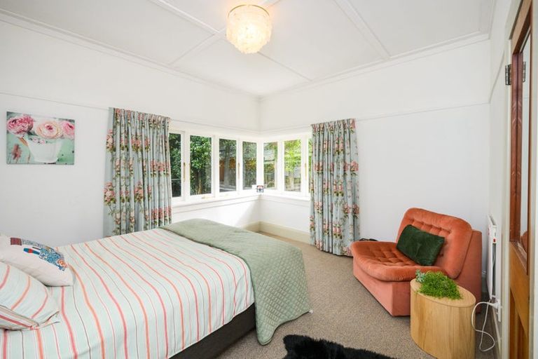 Photo of property in 30 Rangitane Street, Palmerston North, 4414