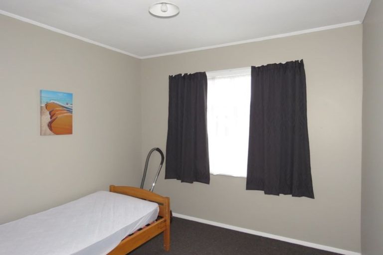 Photo of property in 24 Fonblanque Street, Westport, 7825