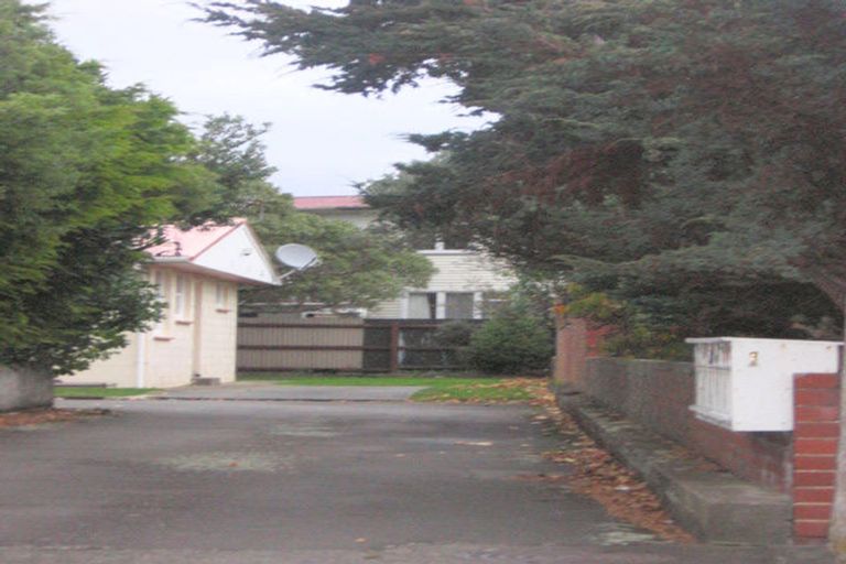 Photo of property in 1/5a Saulbrey Grove, Woburn, Lower Hutt, 5010