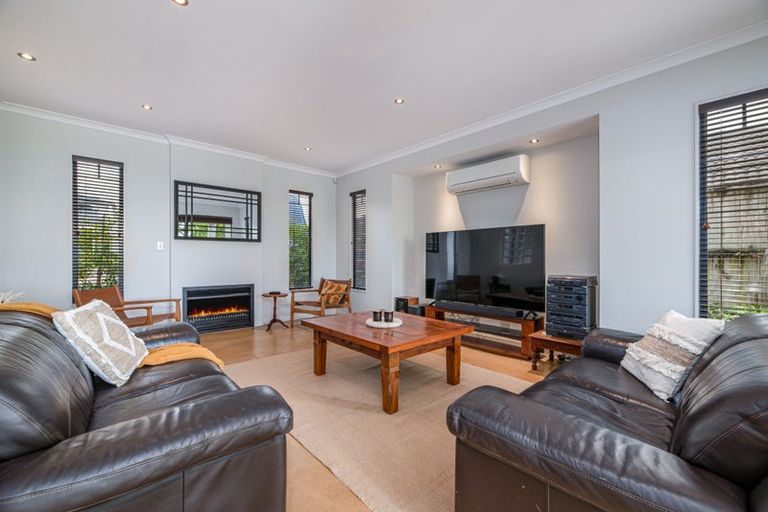 Photo of property in 19 Highfields Terrace, Henderson, Auckland, 0612
