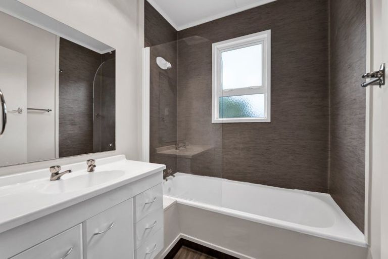 Photo of property in 1 Brecon Road, Stratford, 4332