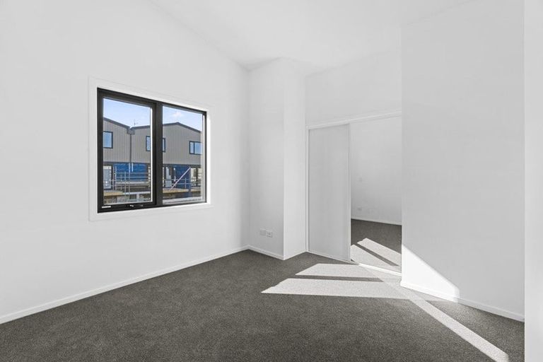 Photo of property in 11 Te Puketoka Lane, Mangere, 2022