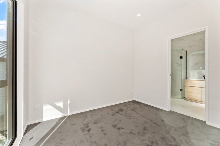Photo of property in 19b Red Beach Road, Red Beach, 0932