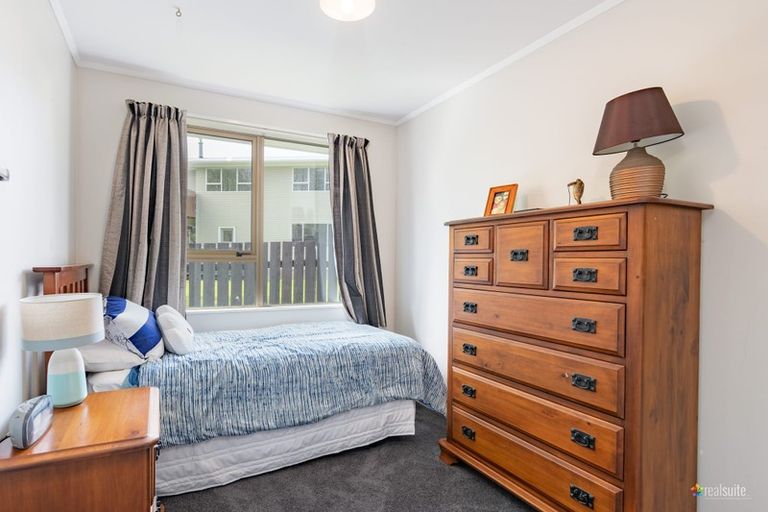 Photo of property in 17b Gemstone Drive, Birchville, Upper Hutt, 5018