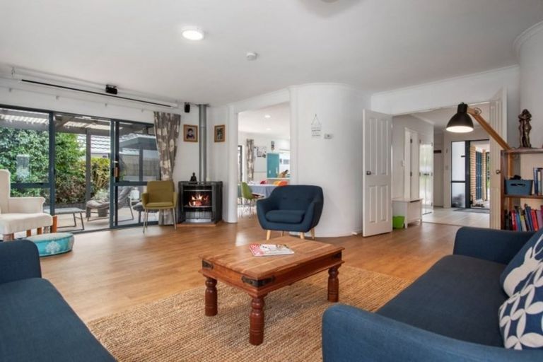 Photo of property in 33 Little John Drive, Bellevue, Tauranga, 3110