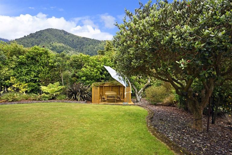 Photo of property in 18 Nikau Street, Duncan Bay, Tennyson Inlet, 7195