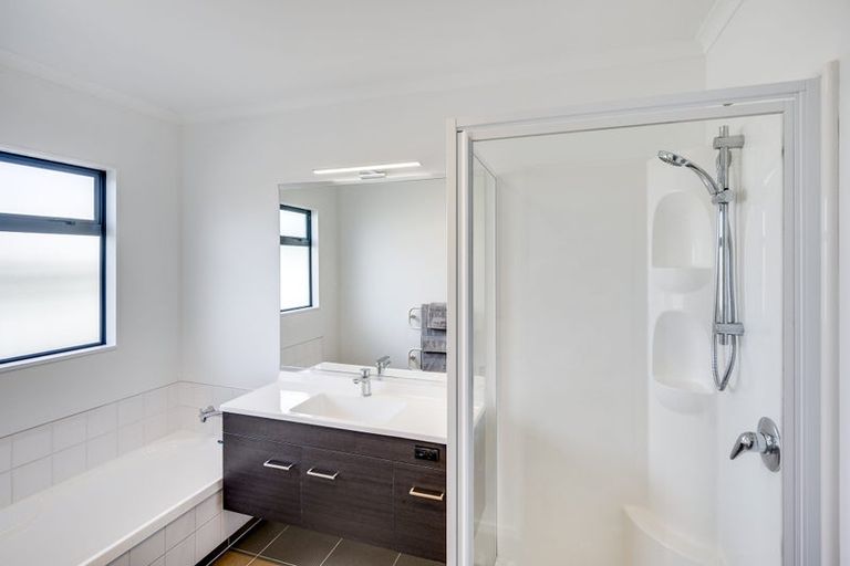 Photo of property in 20 Blythfield Place, Taradale, Napier, 4112