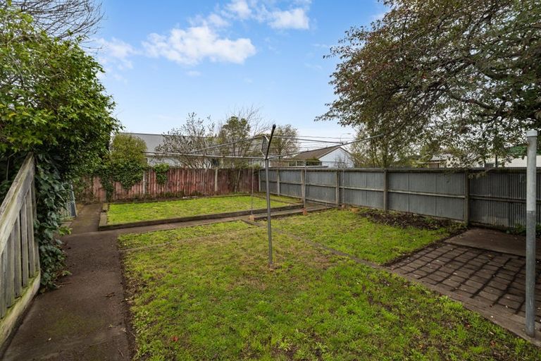Photo of property in 21 Inwoods Road, Parklands, Christchurch, 8083