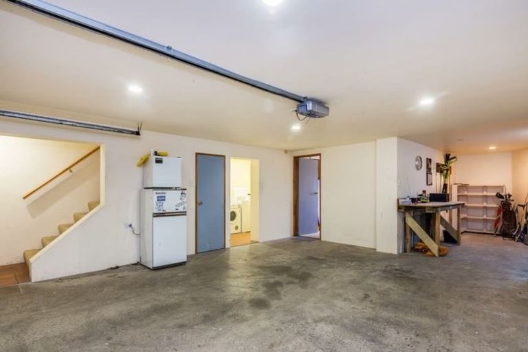 Photo of property in 9 Titoki Avenue, Waipahihi, Taupo, 3330
