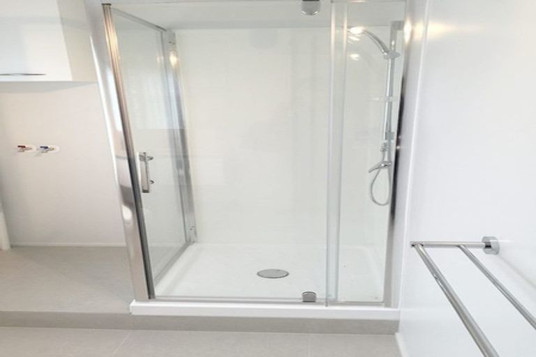 Photo of property in 5/320 Pakuranga Road, Pakuranga Heights, Auckland, 2010