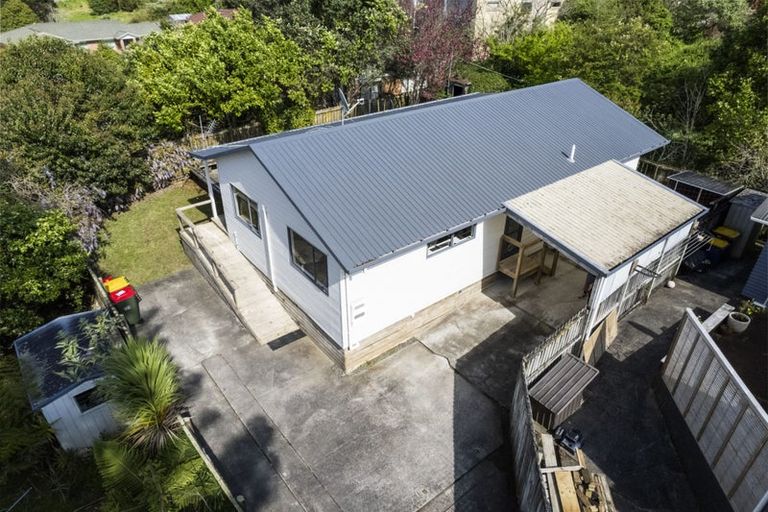 Photo of property in 1/3 Matama Road, Glen Eden, Auckland, 0602
