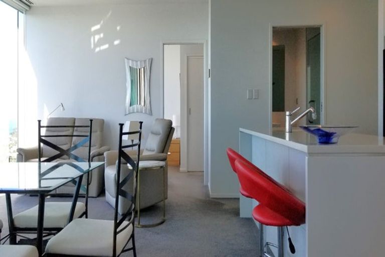 Photo of property in Sentinel Apartments, 1102/3 Northcroft Street, Takapuna, Auckland, 0622