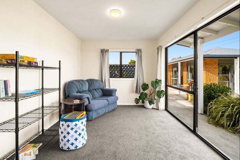 Photo of property in 77 Beach Street, Saint Clair, Dunedin, 9012