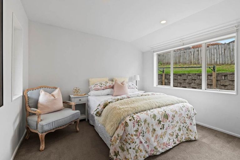 Photo of property in 14 Kinleith Way, Albany, Auckland, 0632