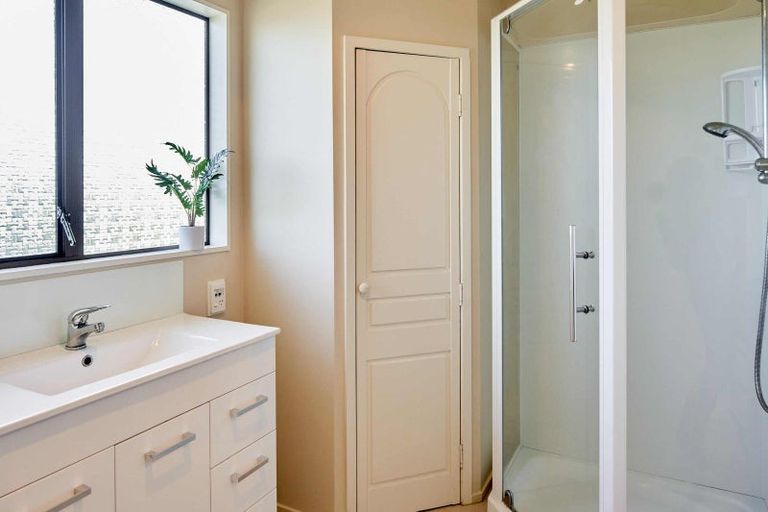 Photo of property in 56 Mercury Way, Whitby, Porirua, 5024