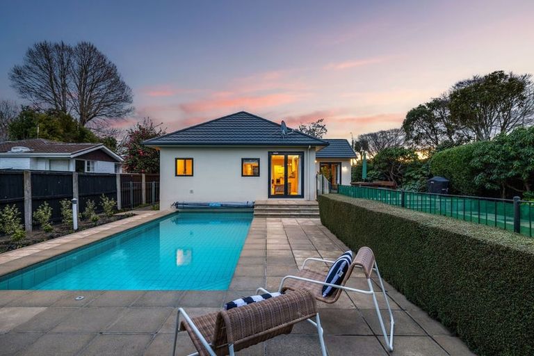 Photo of property in 252 Waimairi Road, Ilam, Christchurch, 8041