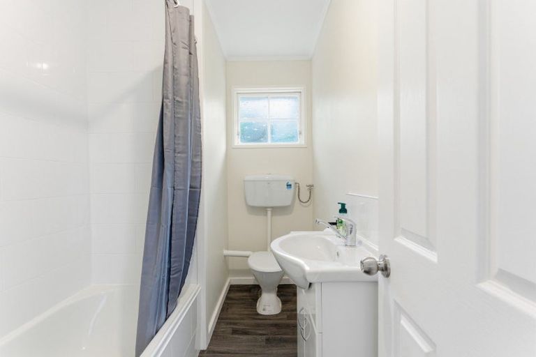 Photo of property in 6a Peakes Road, Saint Johns Hill, Whanganui, 4501