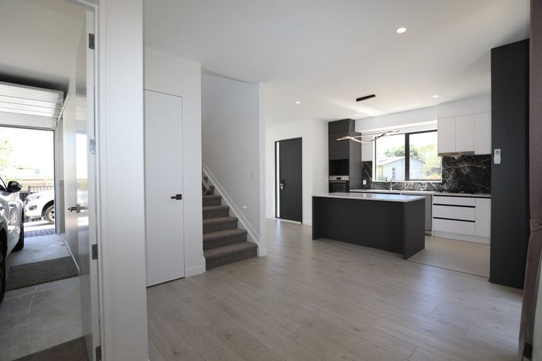 Photo of property in 58a Sorrel Crescent, Bucklands Beach, Auckland, 2012