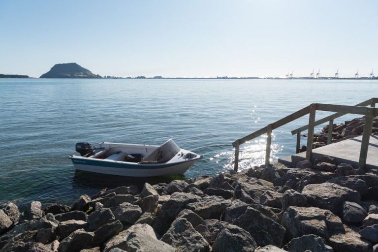Photo of property in 2 Finlowe Way, Otumoetai, Tauranga, 3110