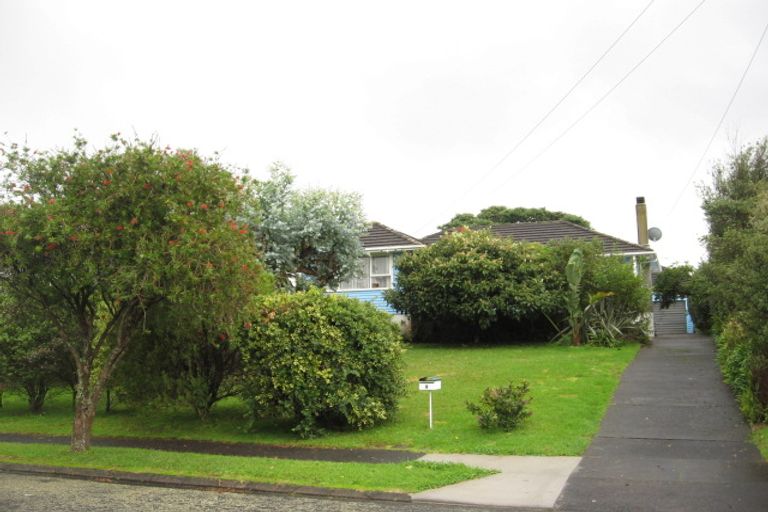 Photo of property in 4 Ware Place, Pakuranga Heights, Auckland, 2010