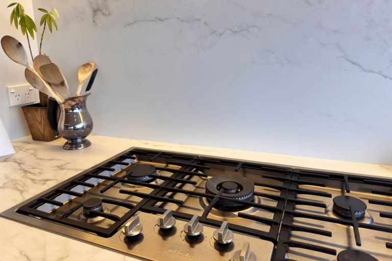 Photo of property in 15 Harper Street, Chatswood, Auckland, 0626