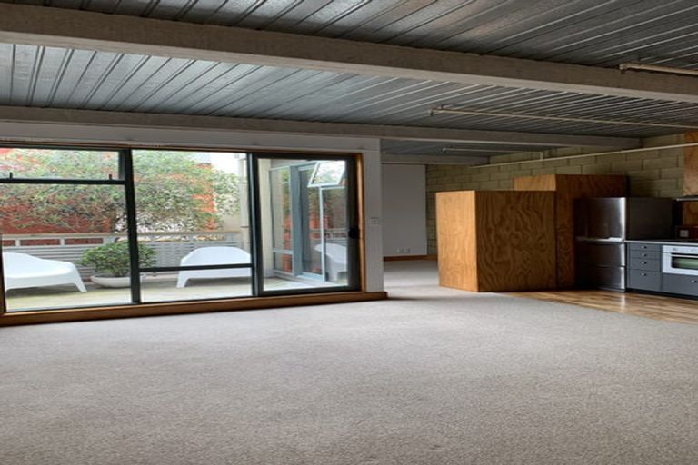 Photo of property in First House Apartments, 5/4 Frederick Street, Te Aro, Wellington, 6011