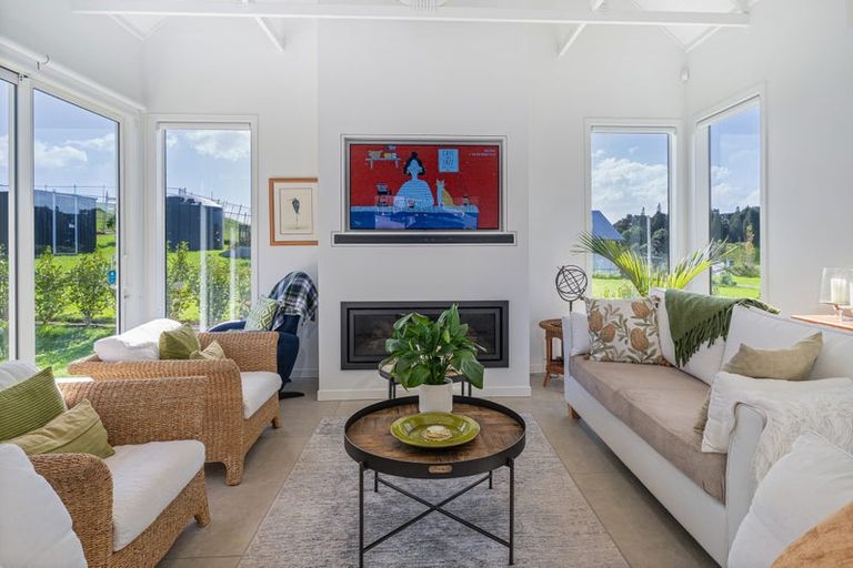 Photo of property in 5 Liberty Place, Cooks Beach, 3591