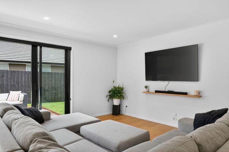 Photo of property in 4 Porokaiwhiri Avenue, Helensville, 0800