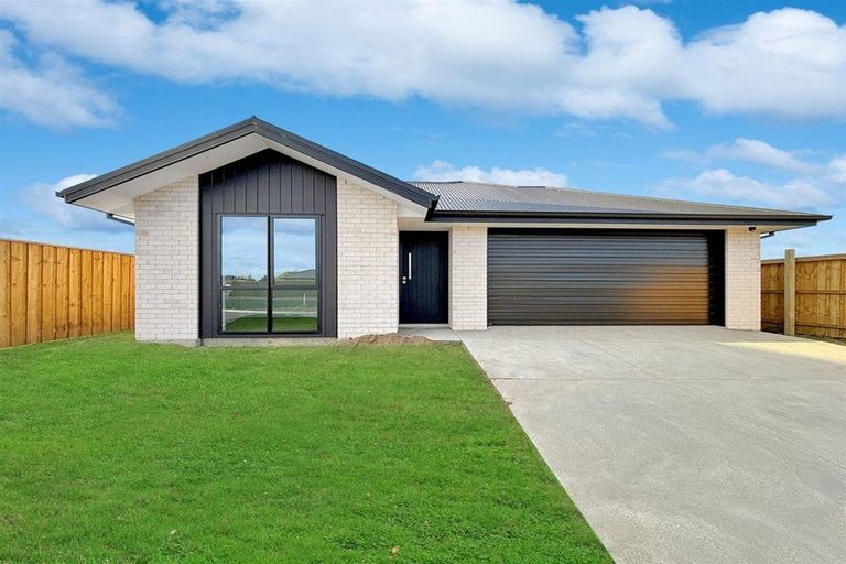 Photo of property in 65 Mehrtens Crescent, Woodend, 7610